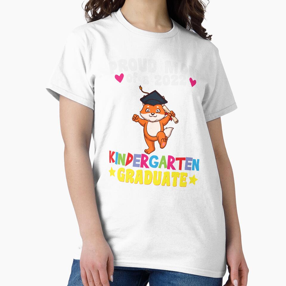 Graduation Proud Mom 2022 Kindergarten Graduate by anziehend