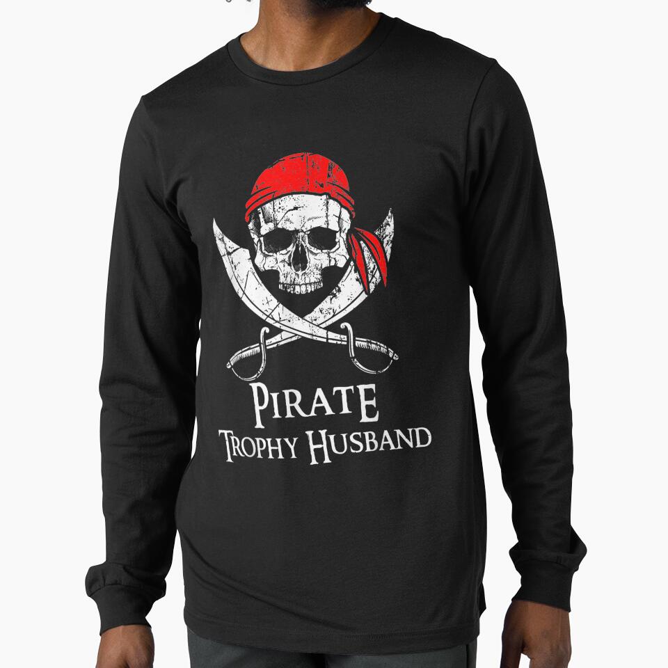 Pirate Trophy Hus Skull And Crossbones Flag by vivanbess