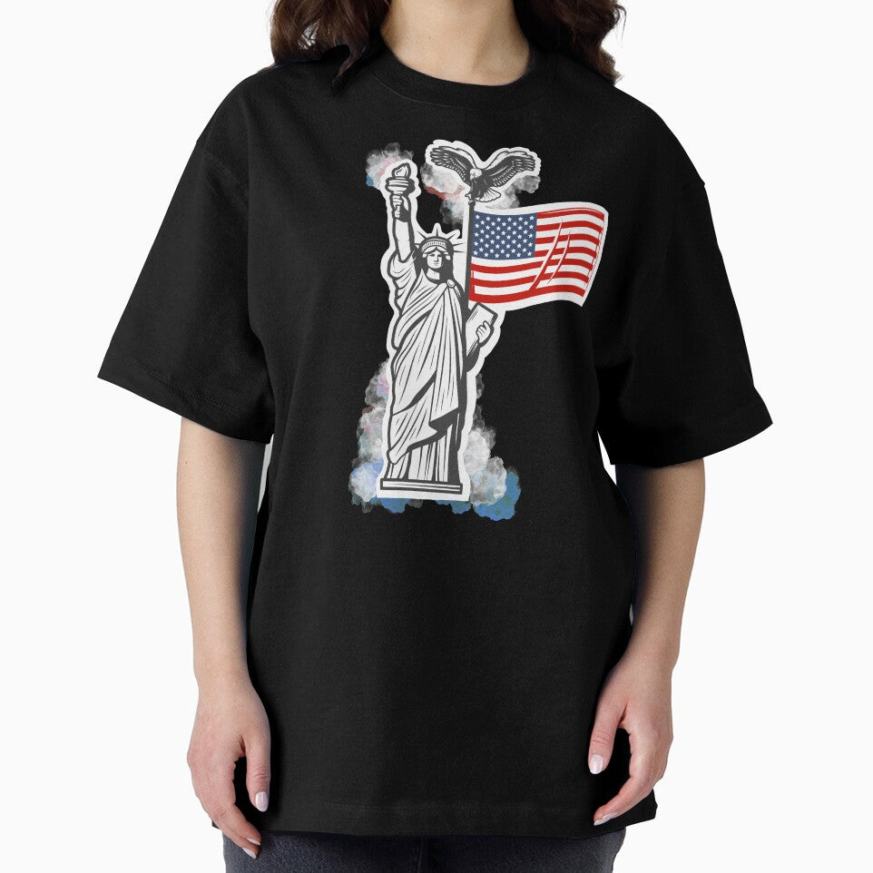 Statue of Liberty (Independence day) T-shirt by BeyoBug